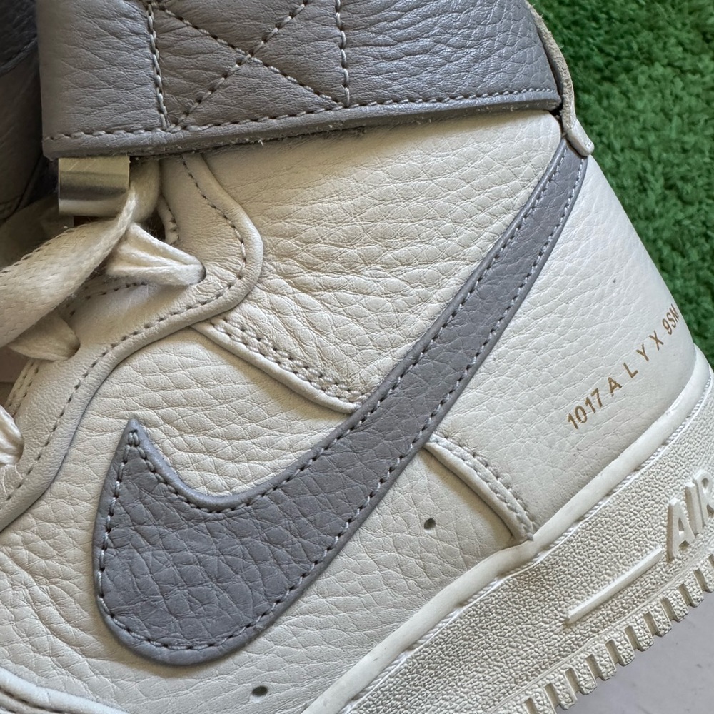 Nike Air Force 1 High Top Sneakers